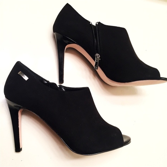NEW Calvin Klein black suede heels women's size 8 - Picture 2 of 12